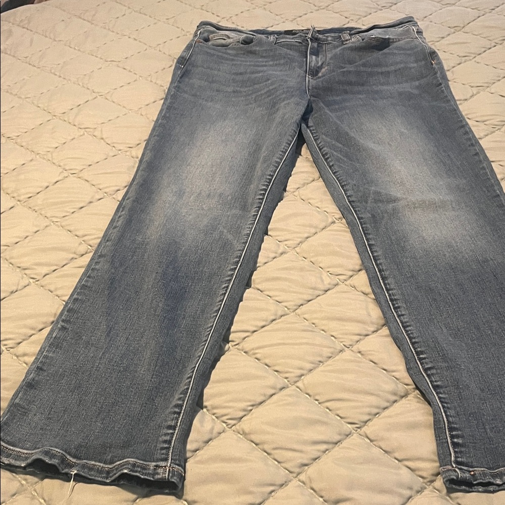 Judy Blue Women's Blue Jeans - Picture 5 of 7